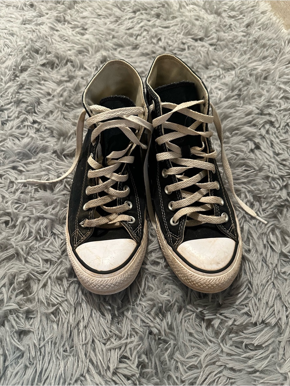 Converse Black and White High Top Sneakers Lace Up size 7 men’s size 9 women’s